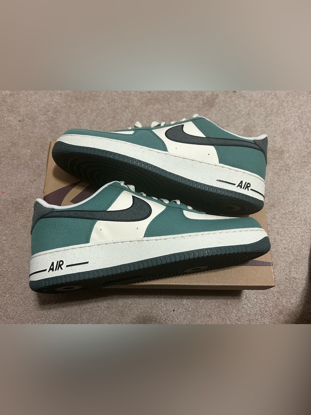 Nike Air Force 1